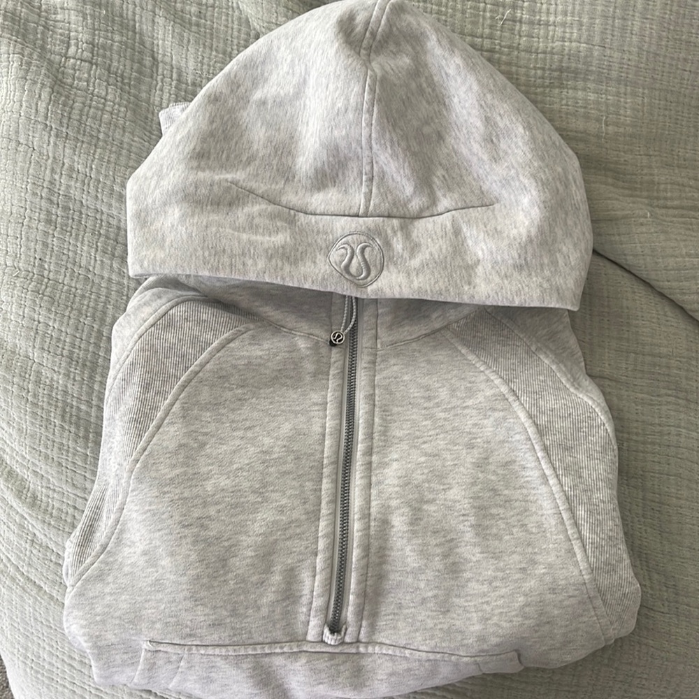Lululemon scuba 1/2 zip heathered core ultra light grey